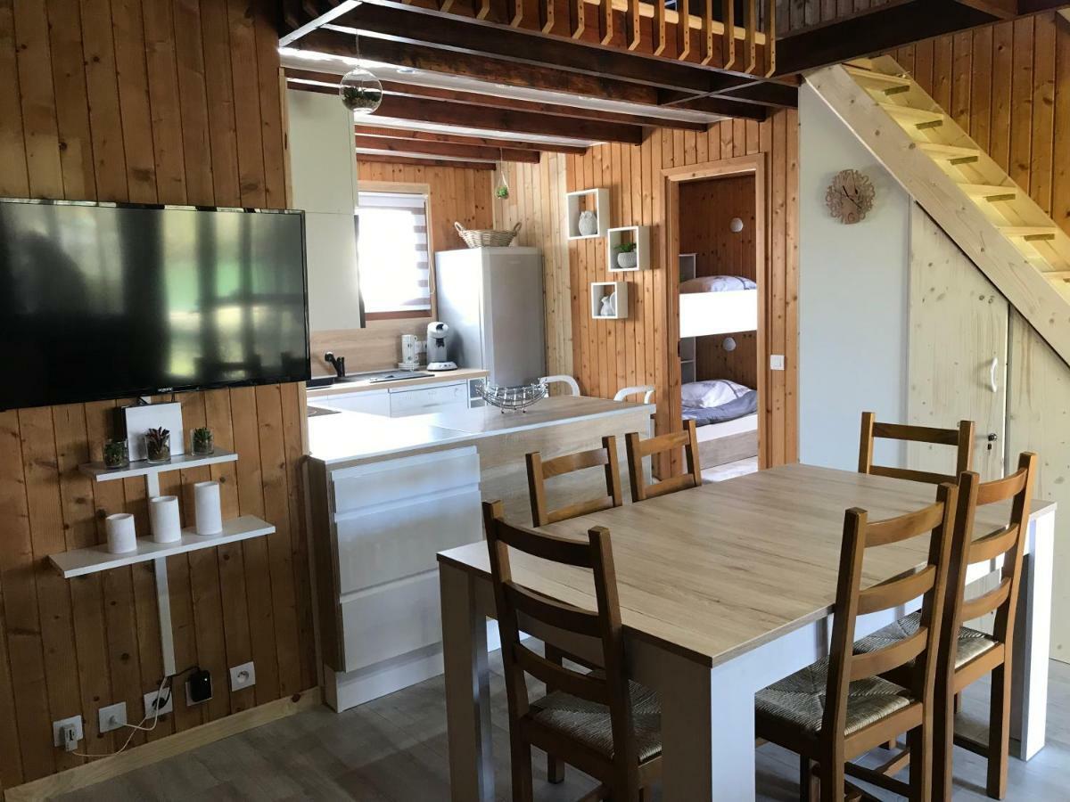 Le Chalet Du Lac - Domaine De La Goujonne Saint-Sauveur-lès-Bray Kültér fotó